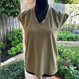 Athleta Olive Green Outbound Twist Tee, Size XXS